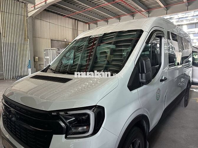 Ford Transit 2025 lướt 3500, hỗ trợ vay Ngân Hàng