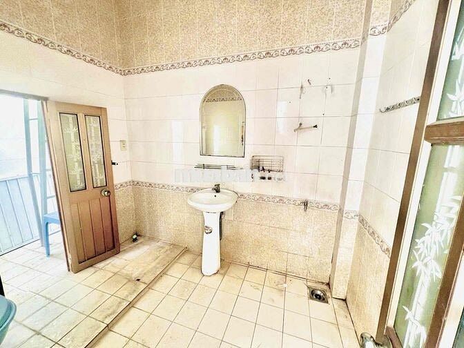 Nhà Nguyên Căn hẻm Tây Thạnh :2 phòng ngủ , 2 wc ,sân thượng giá : 8tr