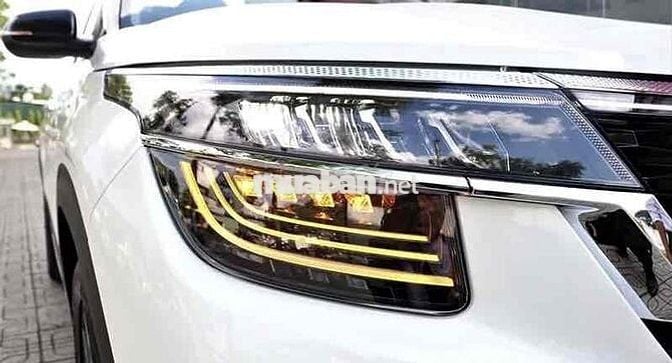 Kia Seltos 2022 1.6 AT Luxury  - 25000 km