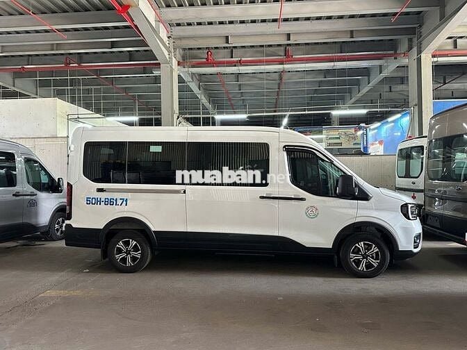 Ford Transit 2025 lướt 3500, hỗ trợ vay Ngân Hàng