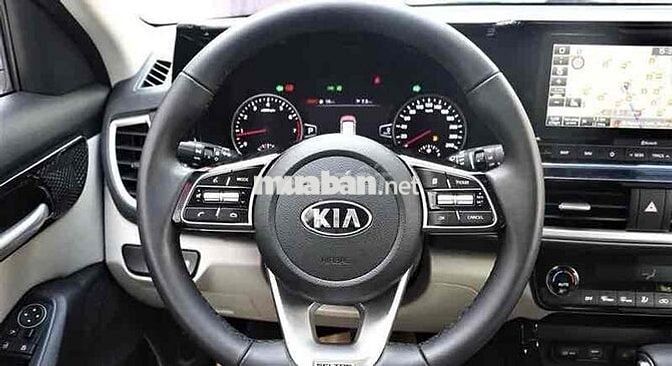 Kia Seltos 2022 1.6 AT Luxury  - 25000 km