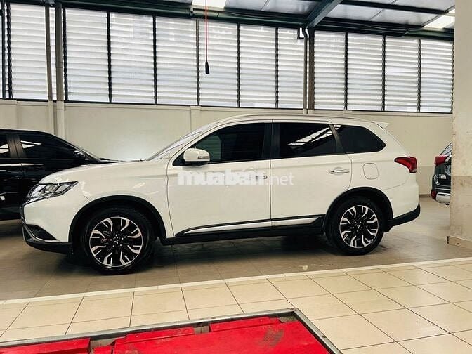 Bán Outlander CVT sx 2021 odo 68,000km. Giảm mạnh