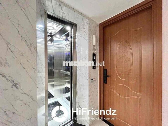 Studio ban công decor vân gỗ siêu mát mắt- cách ngã sáu Cộng Hoà 500