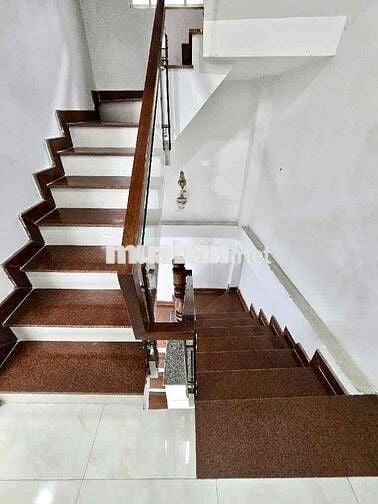 NGAY CỘNG HOÀ 4 TẦNG 3PN3WC NGANG 5M SIÊU HIẾM DÂN TRÍ CAO NHỈNH 6 TỶ