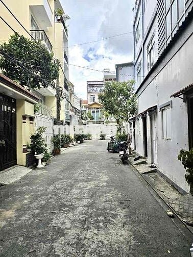NGAY CỘNG HOÀ 4 TẦNG 3PN3WC NGANG 5M SIÊU HIẾM DÂN TRÍ CAO NHỈNH 6 TỶ