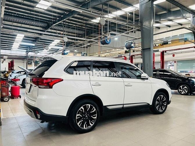 Bán Outlander CVT sx 2021 odo 68,000km. Giảm mạnh