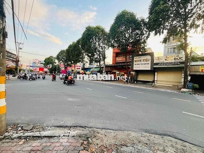 CHo THUÊ NHÀ MẶT TIỀN HAI BÀ TRƯNG giao NGUYỄN HỮU CẢNH