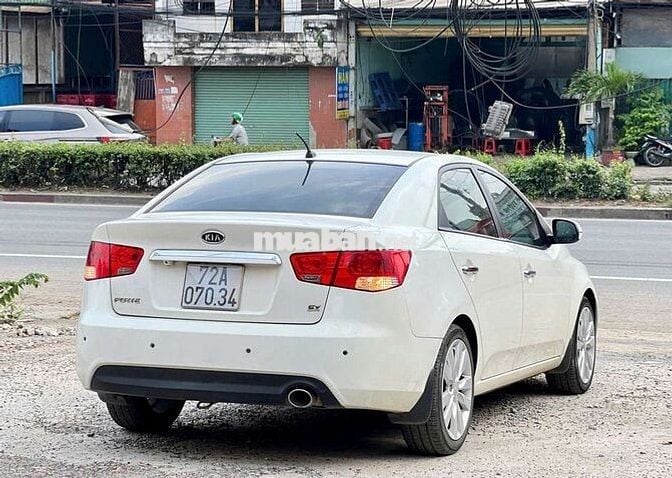 KIA FORTE 2013 S 1.6 AT - 103000 km