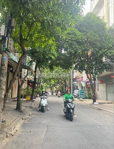Cho thuê nguyên căn mặt tiền 92 Bàu Cát 1, Q.Tân Bình