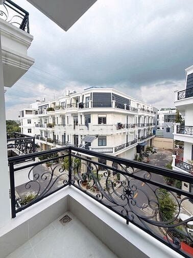 Hết tháng 8 về lại 4.700.00. Nhanh tay thì còn, chậm tay thì hết phòng