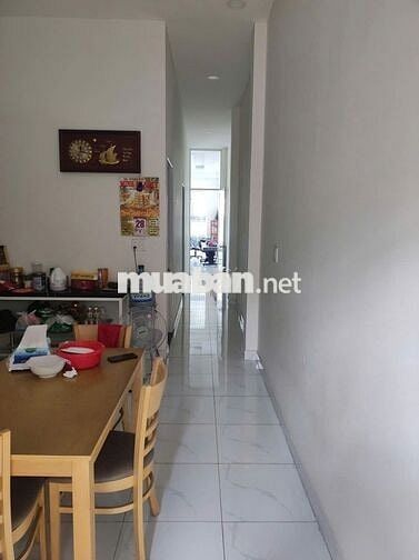 NHÀ MẶT TIỀN KINH DOANH SẦM UẤT THỦ ĐỨC GIẢ CHỈ HƠN HẺM MỘT CHÚT