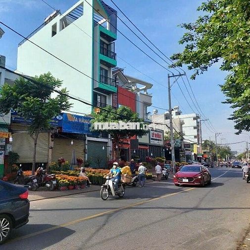 NHÀ MẶT TIỀN KINH DOANH SẦM UẤT THỦ ĐỨC GIẢ CHỈ HƠN HẺM MỘT CHÚT
