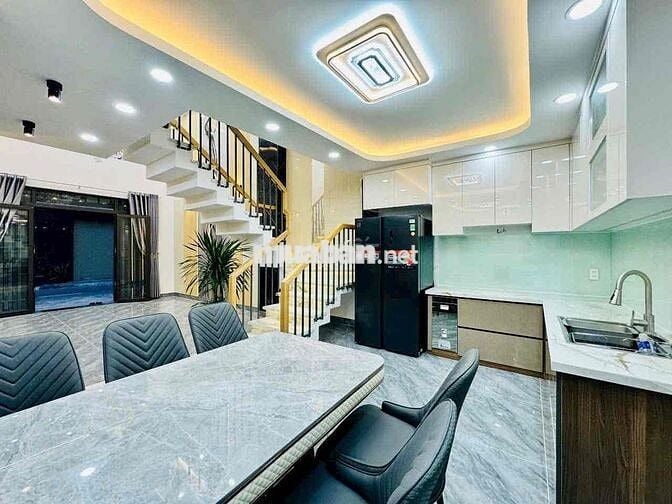 Nhà đẹp cần ra đi gấp tại thị trấn Đức Hoà , ngay ĐH Tân Tạo