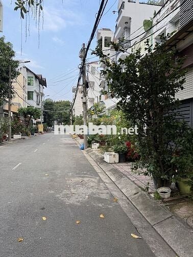 NHÀ ĐẸP Ở NGAY, MT ĐƯỜNG SỐ LÝ PHỤC MAN, QUẬN 7, 60 M2, CHỈ 5.7 TỶ