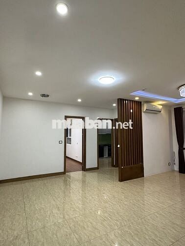 Cho thuê Golden Palace, Mỹ Đình 118m2 3N đồ CB giá 16tr/th có slot oto