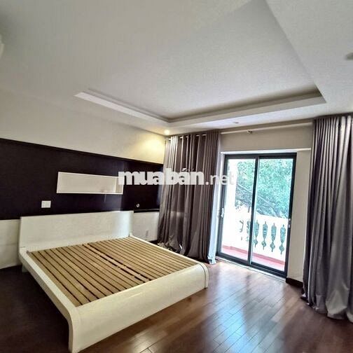 Núi Thành, Q. Tân Bình – DT 5,3x23m – Hầm, Trệt, Lửng, 3 Lầu, Sân T