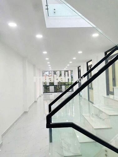 DEAL HỜI GIÁ TỐT NHÀ MỚI XÂY - Cộng Hoà, P4,TB - Trệt 3 lầu DTSS350m2