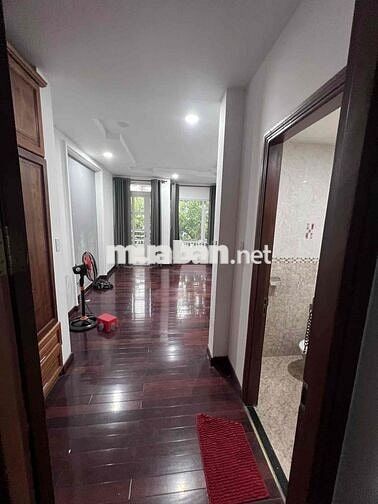 Nhà gần sân bay, diện tích sd 225m2, đường Bạch Đằng, 6pn