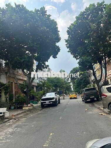 Cho thuê nhà mặt tiền kinh doanh khu Tên Lửa