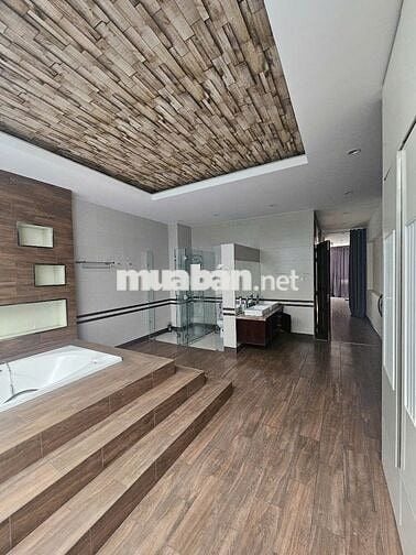 Núi Thành, Q. Tân Bình – DT 5,3x23m – Hầm, Trệt, Lửng, 3 Lầu, Sân T