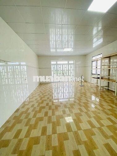 BÁN NHÀ 
TRỆT 3 LẦU VỊ TRÍ ĐẸP "KỀ GÓC VÀ CÓ HẺM HÔNG 2M, HẺM SAU 2M"