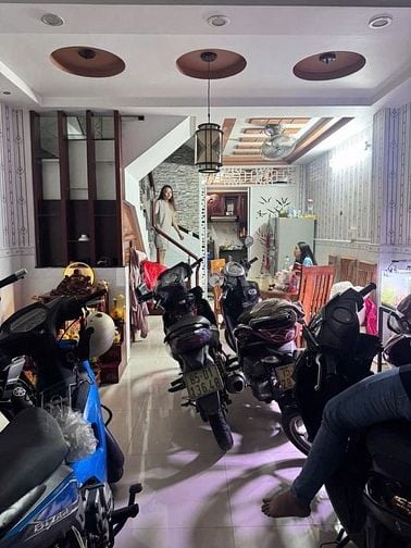 Nhà 48m2 đúc thật 2 lầu 4pn hẻm 4m đường Gò Xoài, BHH A, Q. Bình Tân