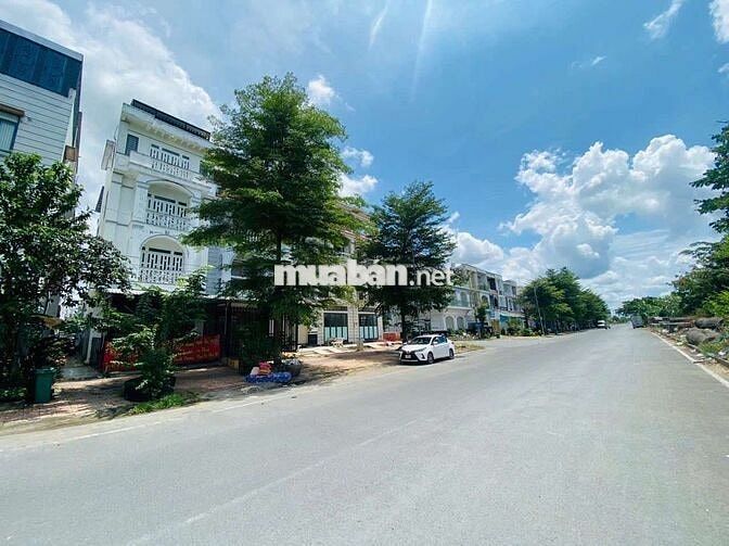 BÁN NHÀ 
TRỆT 3 LẦU VỊ TRÍ ĐẸP "KỀ GÓC VÀ CÓ HẺM HÔNG 2M, HẺM SAU 2M"