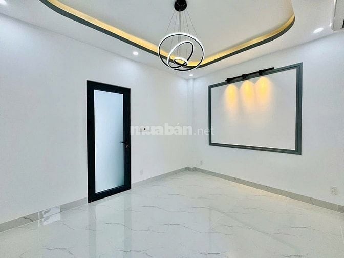 Nhà 3 lầu thiết kế cổ điển HXH Nguyễn Văn Nghi,p1,Q.Gò Vấp