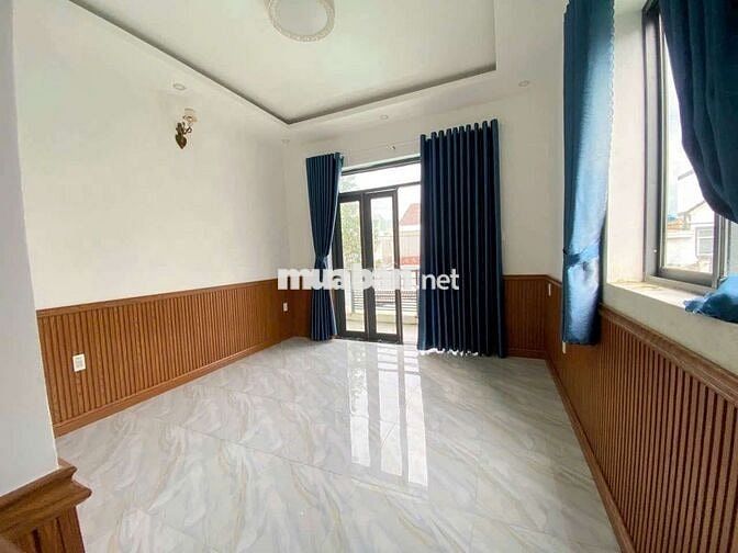 NHÀ 3 LẦU - TRỤC CHÍNH, KDC HÀNG BÀNG
