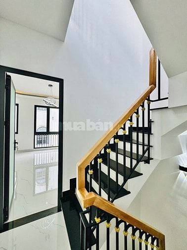 Nhà 3 lầu thiết kế cổ điển HXH Nguyễn Văn Nghi,p1,Q.Gò Vấp