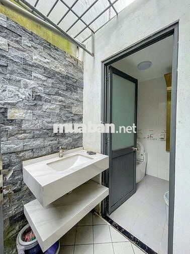 NHÀ 3 LẦU - TRỤC CHÍNH, KDC HÀNG BÀNG
