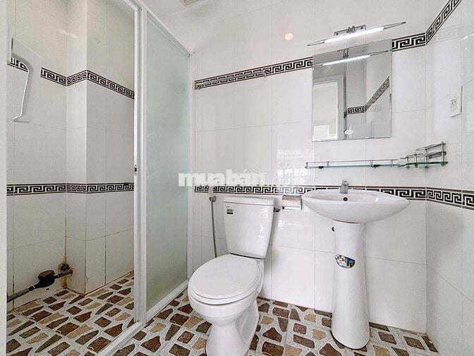 Ở ngay! Căn hộ BAN CÔNG gần cầu Lê Văn Sỹ Q.3 có THANG MÁY - BẢO VỆ