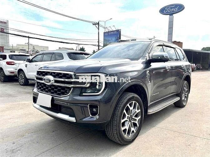 Hãng bán Ford Everest Titanium 2022 hỗ trợ góp
