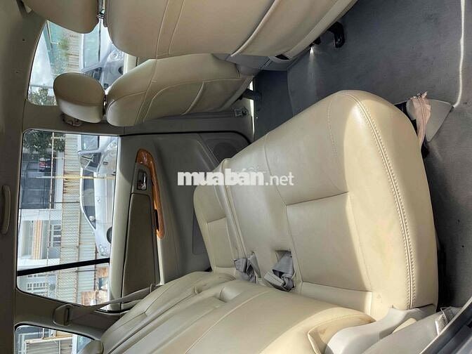 Toyota Innova 2009 G - 200000 km