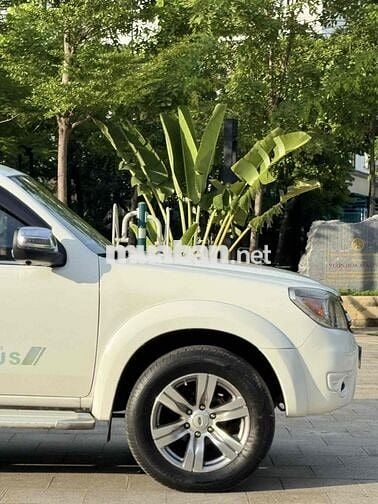 Ford Everest 2011 2.5L 4x2 AT - 130000 km