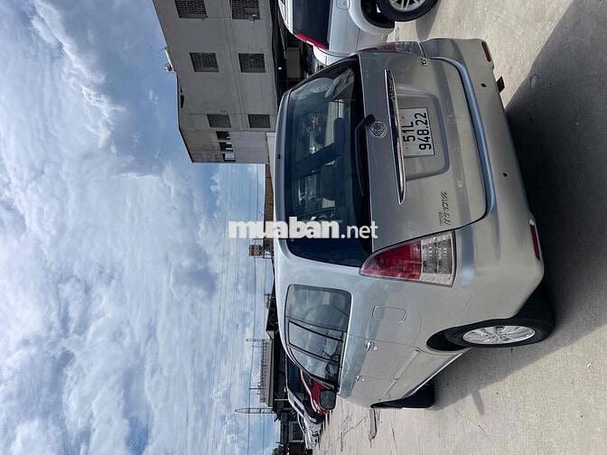 Toyota Innova 2009 G - 200000 km