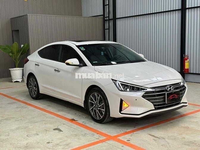 Hyundai Elantra 2019 2.0AT - 54000 km