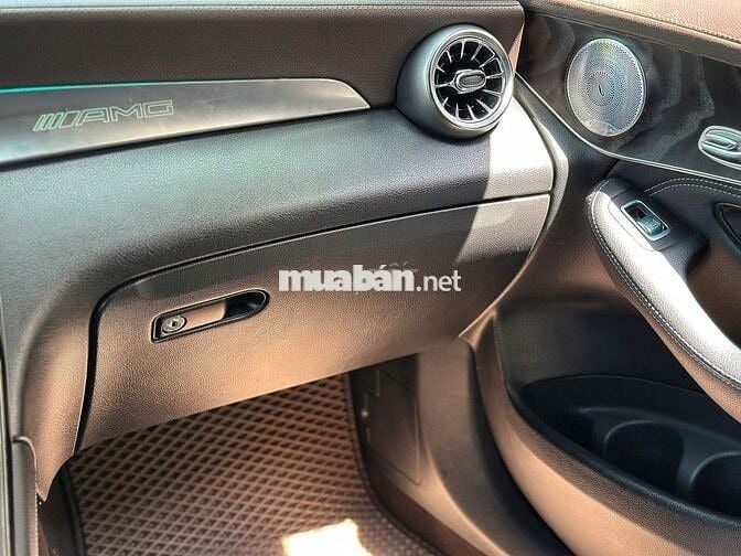 Mercedes GLC 300 sx 2018 màu trắng