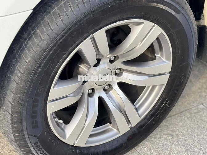 Ford Everest 2011 2.5L 4x2 AT - 130000 km