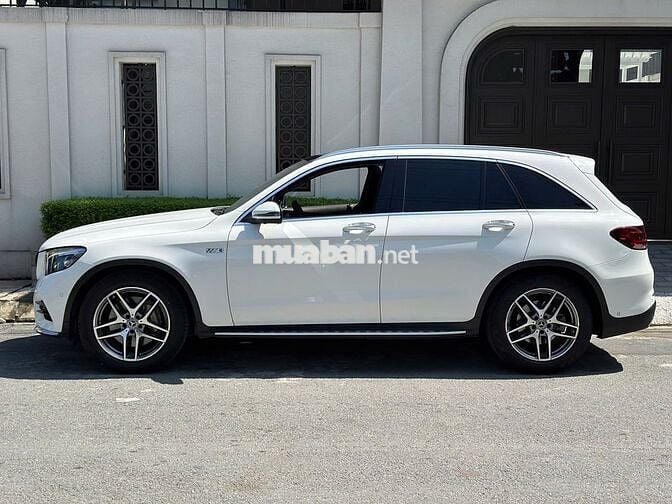 Mercedes GLC 300 sx 2018 màu trắng