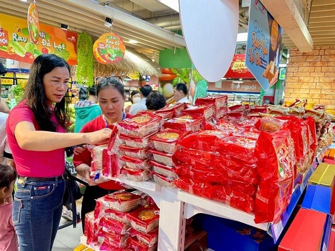 Vui Hội Trăng Rằm Bổ Sung Trung Tuổi,Lớn Tuổi Trực Quầy, Kho, Tạp Vụ