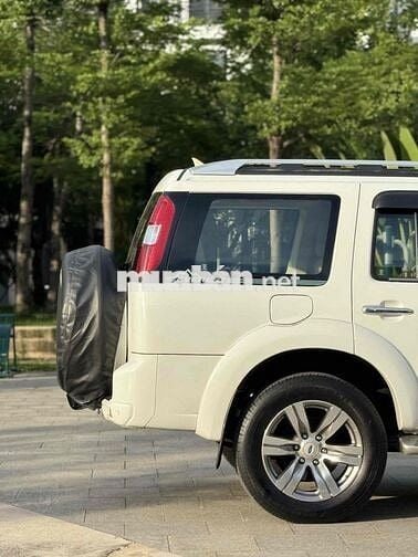 Ford Everest 2011 2.5L 4x2 AT - 130000 km
