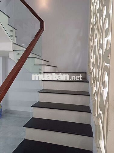 Bán nhà 3 tầng mặt tiền đường 5m5 vũ trọng phụng