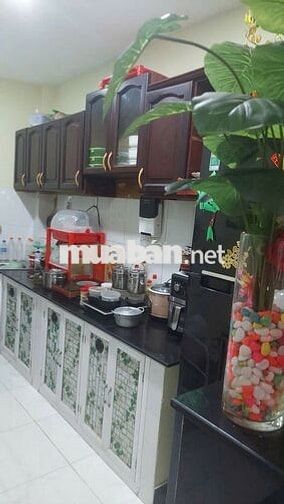 Nhà hẻm 82m2, 2 phòng ngủ, đường Huỳnh Tấn Phát, Q.7