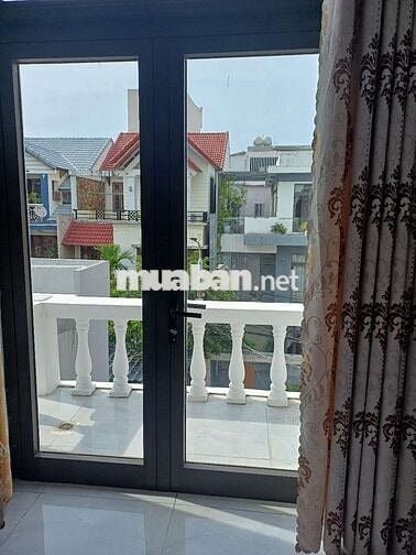 Bán nhà 3 tầng mặt tiền đường 5m5 vũ trọng phụng