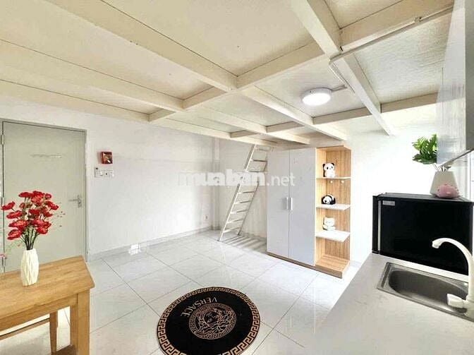 Cho Thuê Căn Duplex Ban Công Thang Máy Full NT Ngay CMT8 Quận 10