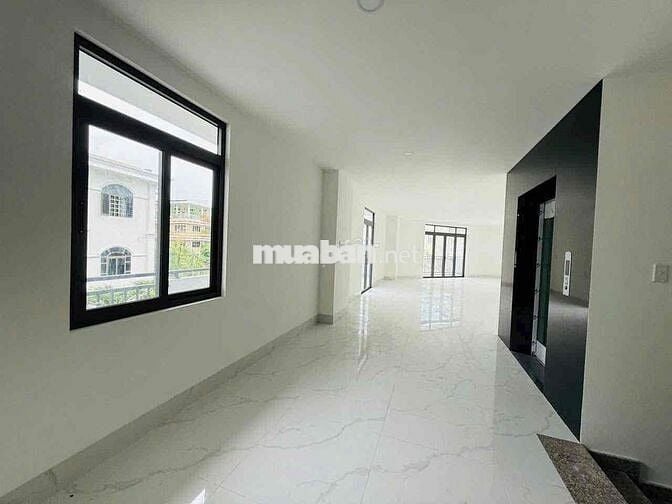 Cho Thuê Nhà Gốc 2 Mat Tiền Bình Phú-Quận 6