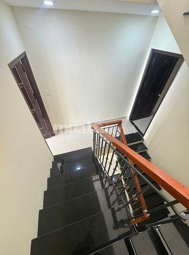 Hẻm xe hơi Lê Quang Định,Ngang 4m,4Tầng,6PN,Gần Chợ,Khu kinh doanh 