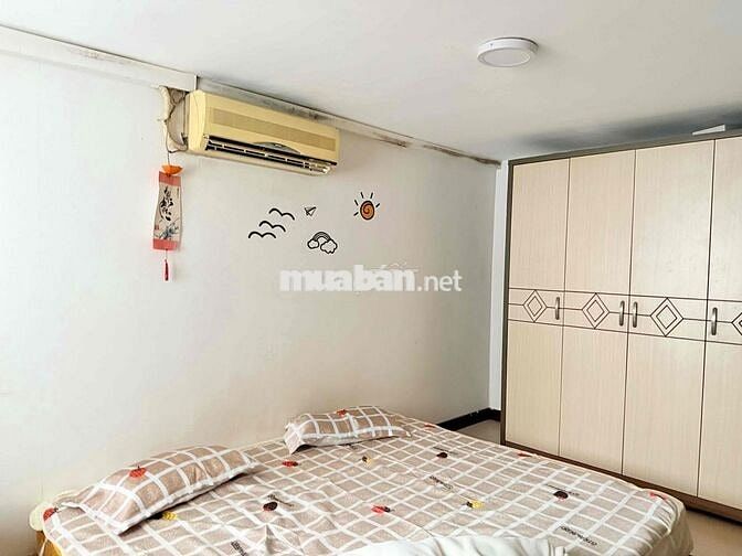 Căn cho thuê căn hộ mặt tiền đường Nguyễn Công Trứ Q1
