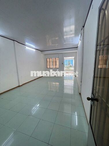 Nhà cho thuê nguyên căn 12/7 Lữ Gia hẻm xe tải thông. DT: 4 x 15m, 1L